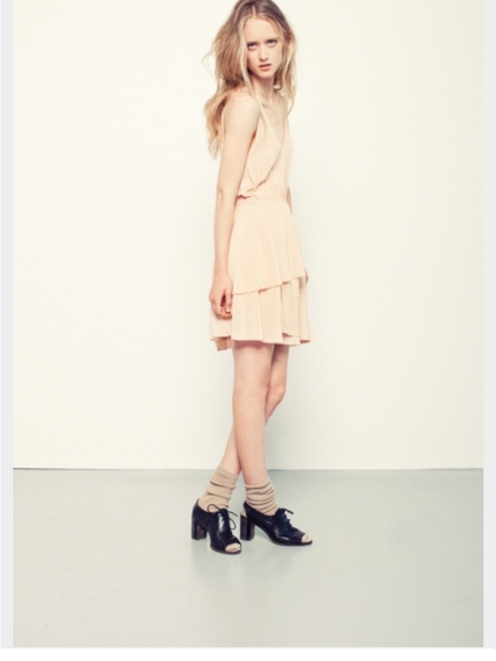 Aritzia Le Fou Inattendu Sleeveless Tiered Peach Silk Dress. Preowned size 0